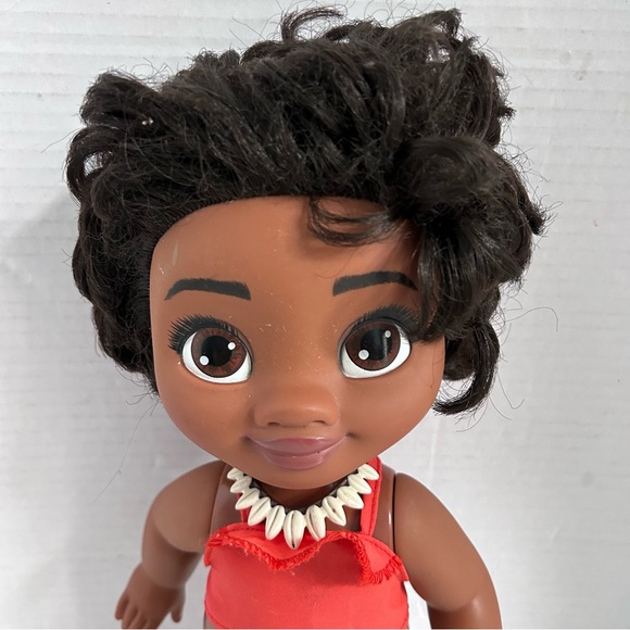 Disney Moana Doll 13" Vinyl doll black Curly Hair. - Picture 5 of 8